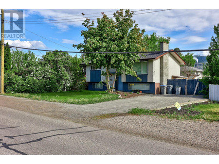 2603 Argyle Ave, Kamloops