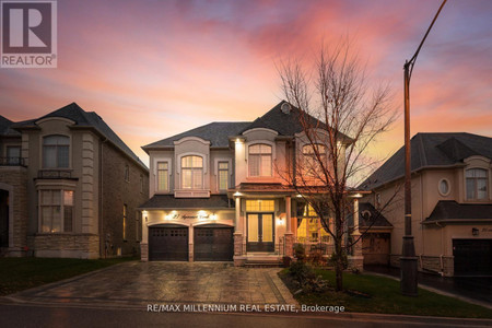 Living room - 27 Agincourt Circle, Brampton, ON L6X2M4 Photo 1