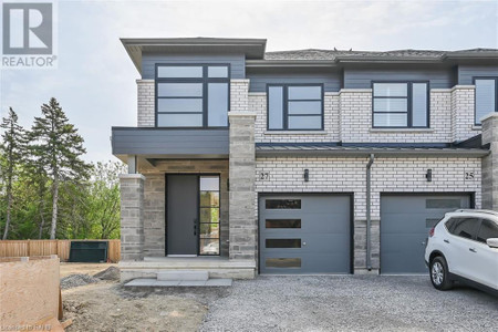 27 Kingfisher Drive, Hamilton