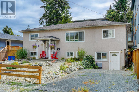 2777 Strathmore Rd, Langford