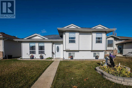 28 Lawrence Crescent, Red Deer