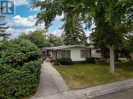 2836 Lionel Crescent Sw, Calgary