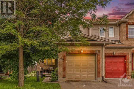 284 Applecross Crescent, Ottawa