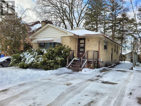 286 Steele Street Unit Main Floor, London