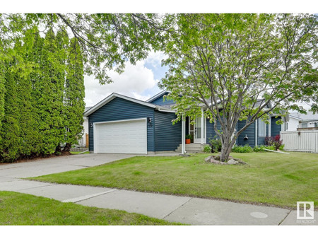 Living room - 29 Durand Pl, St Albert, AB T8N4V7 Photo 1