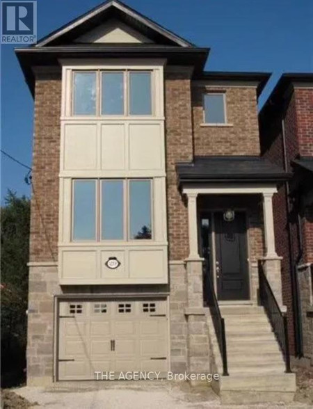 29 Thirtieth Street, Toronto Long Branch