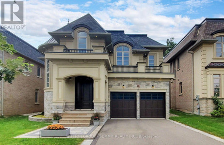 294 Tudor Avenue, Oakville