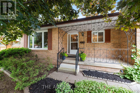 299 Slade Crescent, Oakville