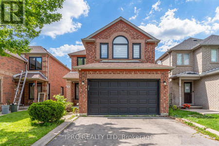 3 Forestgrove Circle, Brampton Heart Lake East