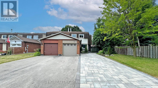 3 Phalen Crescent, Toronto Milliken