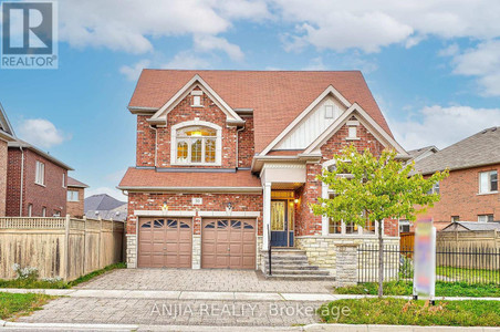 30 James Parrott Avenue, Markham