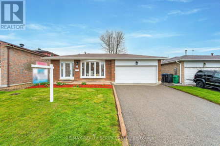 30 Pleasantview Avenue, Brampton Brampton West