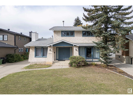 3022 110 A St Nw, Edmonton