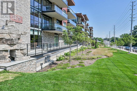 304 1575 Lakeshore Road W, Mississauga Clarkson