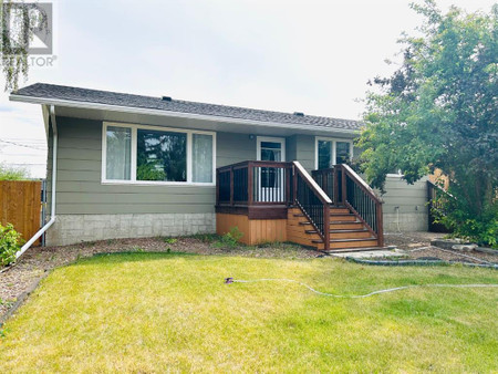 307 Mehl Place, Oyen