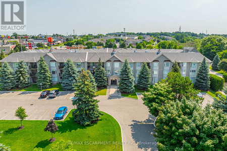 308 990 Golf Links Road, Hamilton