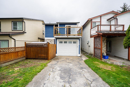 308 Nicholas Crescent, Langley