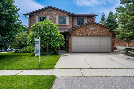 31 Bridlewood Drive, Dundas