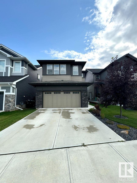 311 Balsam Li, Leduc