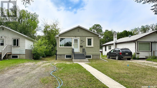 316 Robinson Street, Regina