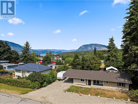 3181 8 Avenue Ne, Salmon Arm