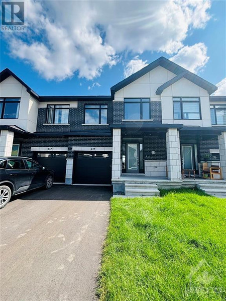 319 Makobe Lane, Ottawa