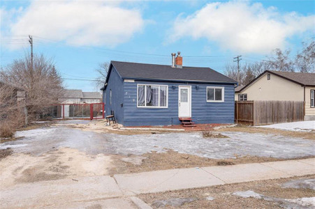 319 Springfield Road, Winnipeg