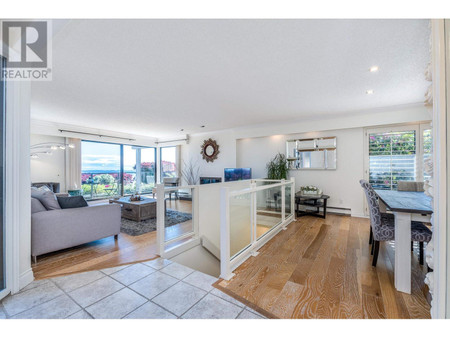 32 2216 Folkestone Way, West Vancouver