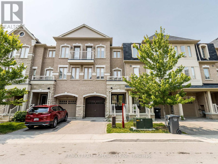 32 Kayak Heights, Brampton