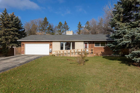 32 Pine Crescent, Steinbach