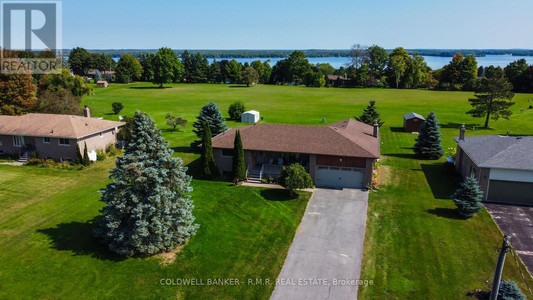 320 Country Club Circ, Kawartha Lakes