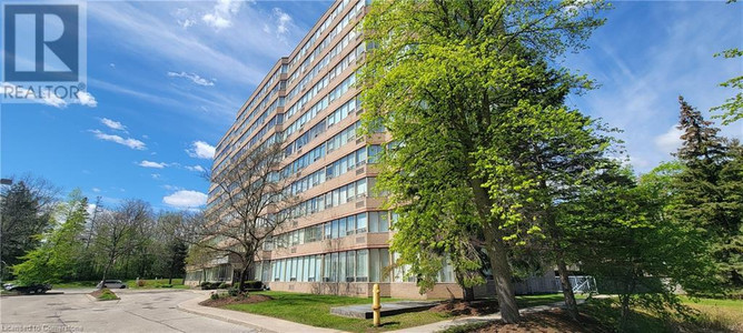 3227 King Street E Unit 806, Kitchener