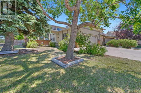 327 Scenic Glen Bay Nw, Calgary