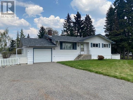 329 W Douglas Street, Vanderhoof