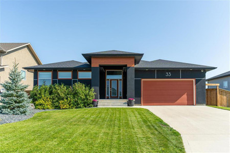 33 Dovetail Crescent, Macdonald Town