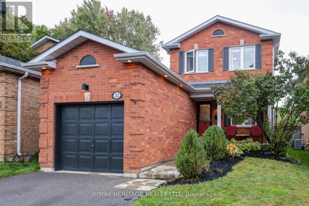 33 Wrenn Boulevard, Clarington