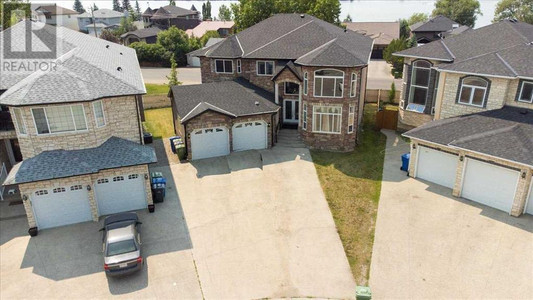 331 East Lakeview Place, Chestermere