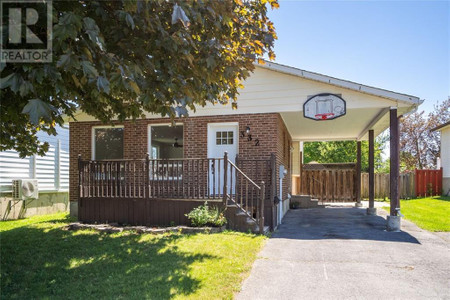 332 Meadowvale Crescent, Cornwall