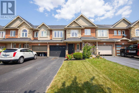 334 Pinehill Drive, Stoney Creek