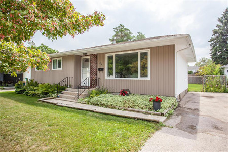 34 Hammond Road, Winnipeg