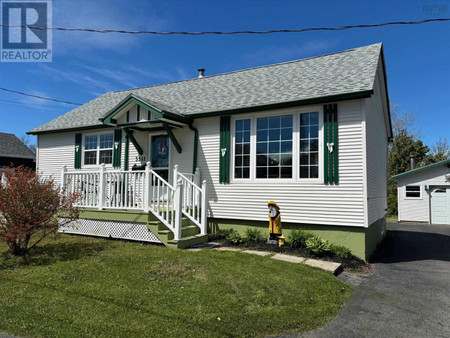 Bath (# pieces 1-6) - 3511 Ellsworth Avenue, New Waterford, NS B1H2G6 Photo 1