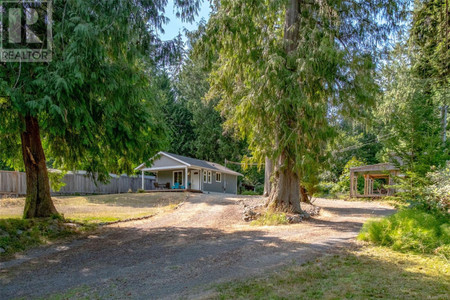 355 Dunsmuir Rd, Qualicum Beach