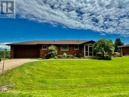 363 Country Club Circle, Kawartha Lakes