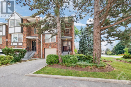 364 Simonston Boulevard, Markham