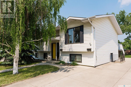 38 40 Gray Avenue, Saskatoon