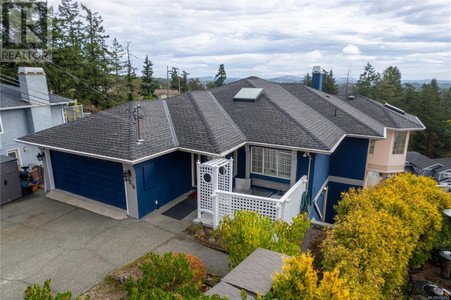 380 Crystalview Terr, Langford