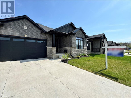 383 Daventry Way Unit 13, Komoka