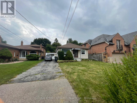 389 Ruth Avenue, Toronto Newtonbrook East