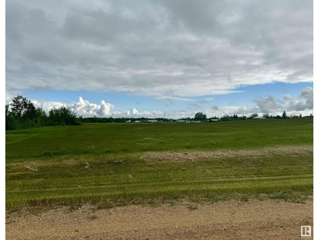 39 58121 Lily Lake Rd, Rural Sturgeon County