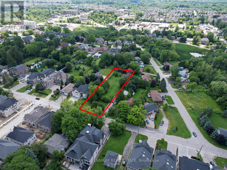 39 Maple Grove Avenue, Richmond Hill Oak Ridges